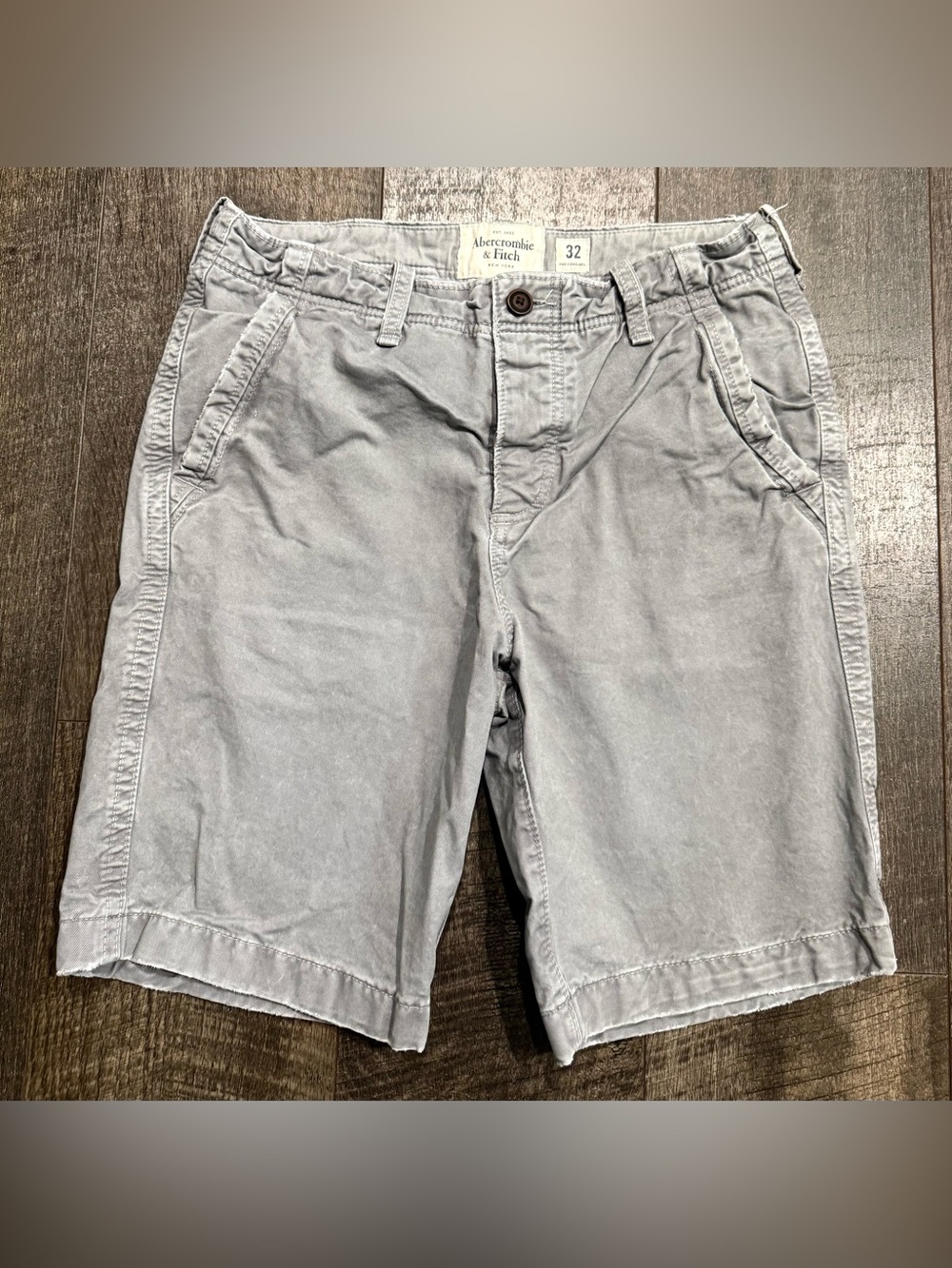 100% Cotton VTG Abercrombie & Fitch Men’s Grey Shorts size 32